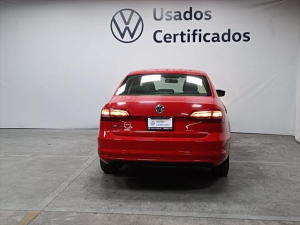 Volkswagen Jetta 2016 - Image 4